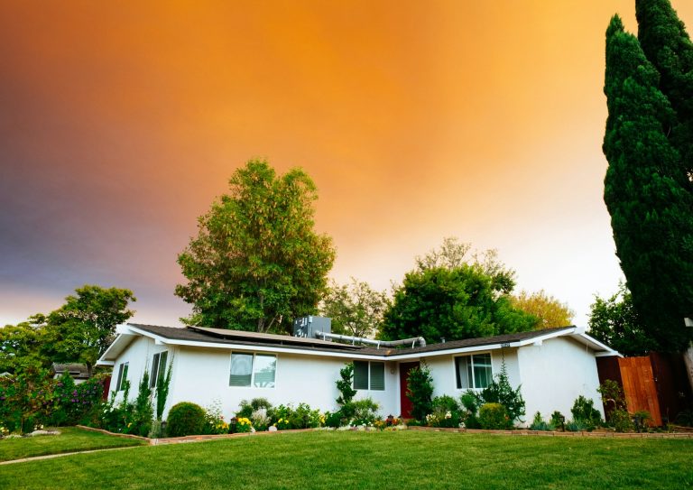 landscape photography of bungalow house